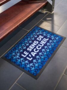 PLV Pro personnalisée - Tapis boutique